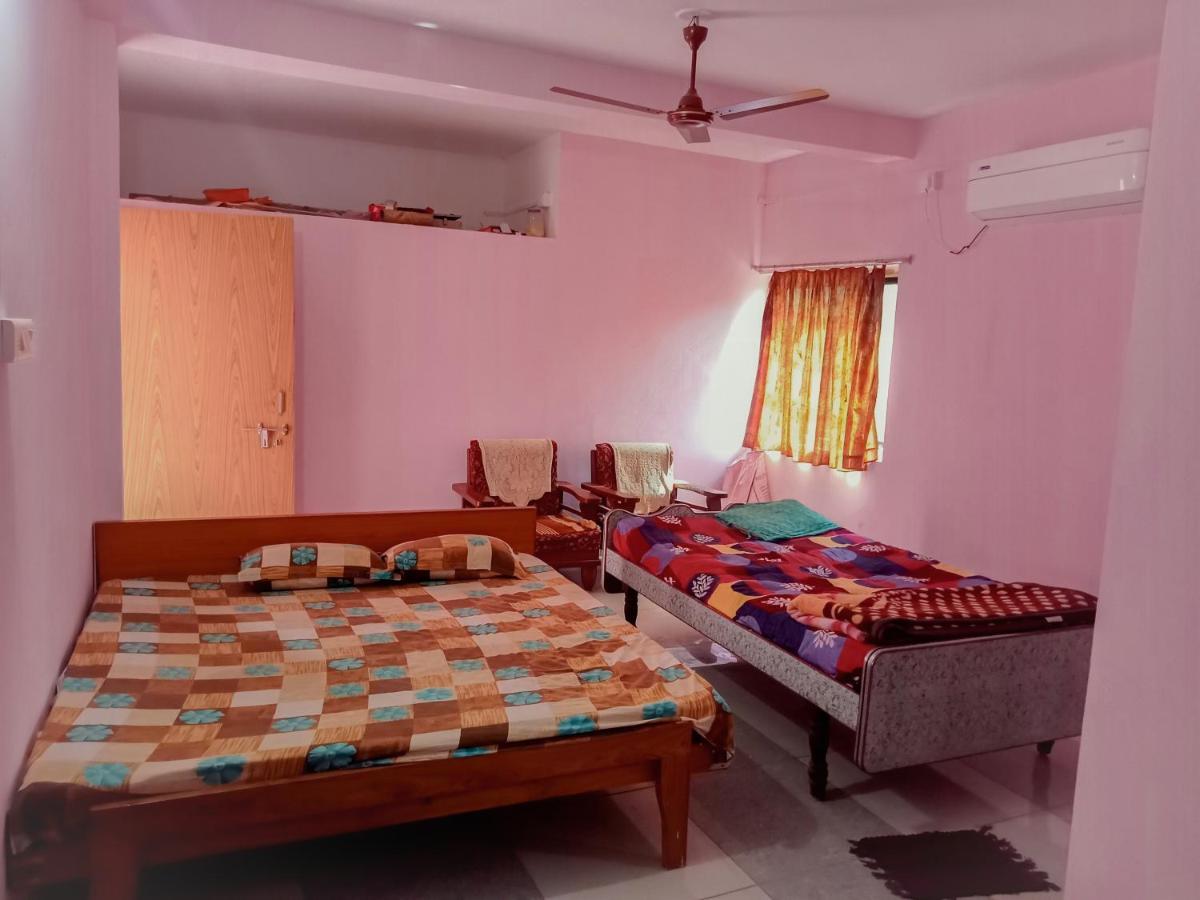 Krishna Homestay Garudeshwar Extérieur photo