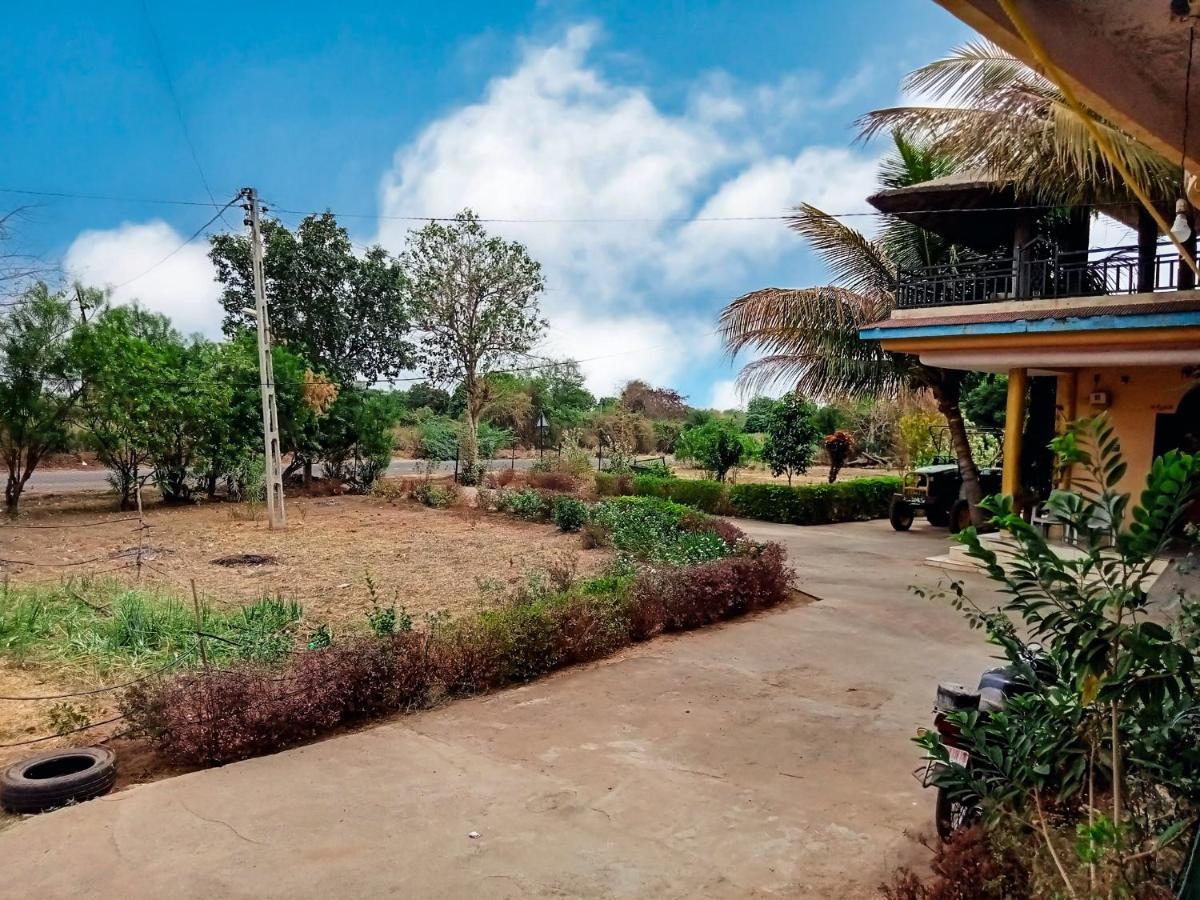 Krishna Homestay Garudeshwar Extérieur photo
